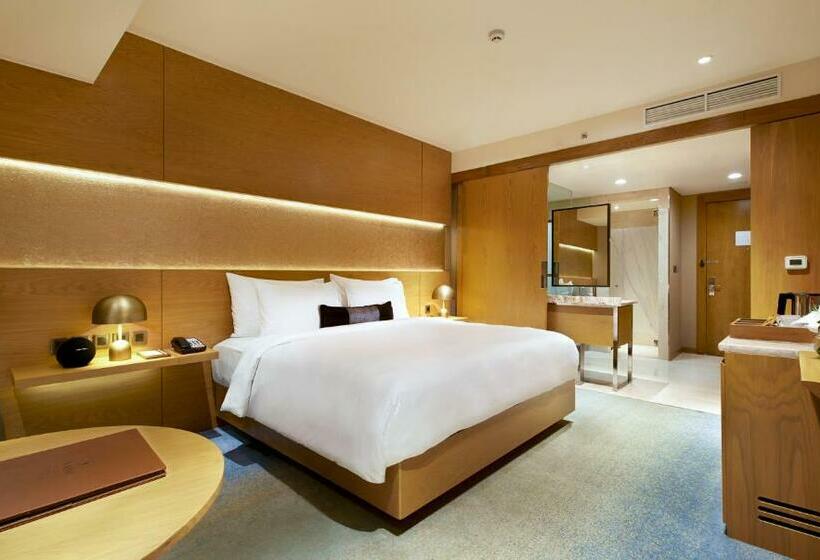 اتاق استاندارد با تخت بزرگ, Vasa Hotel Surabaya
