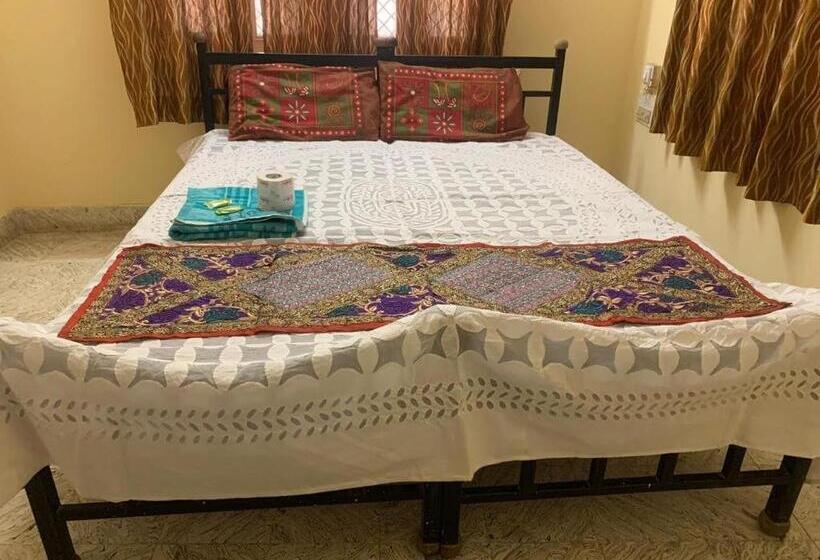 اتاق لوکس یک تخته, Jamna Vilas Home Stay