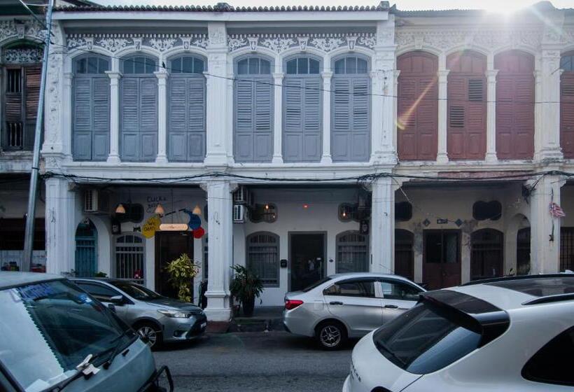 浴室共有ファミリールーム, Aayu Melayu
