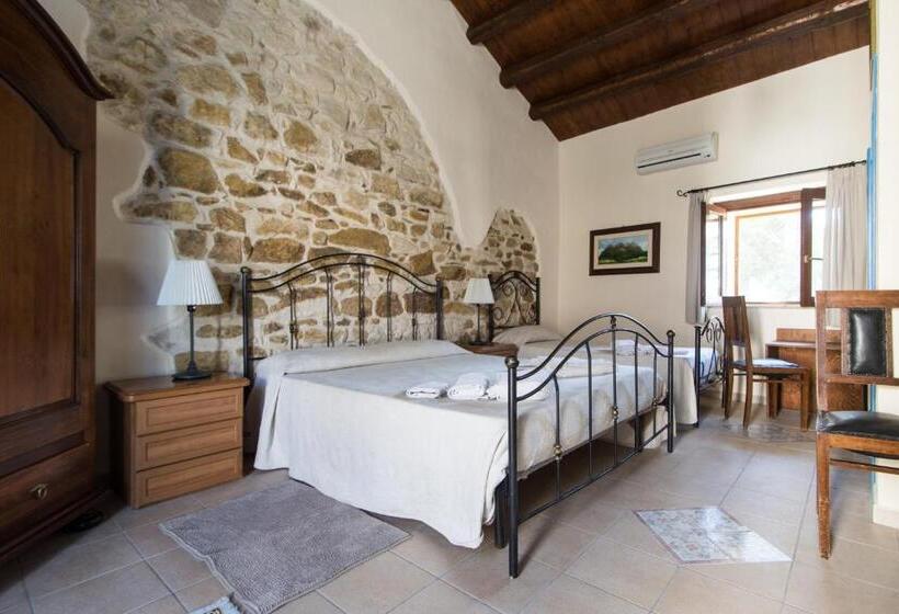 اتاق استاندارد سه نفره, Case Passamonte Agriturismo Resort & Rooms