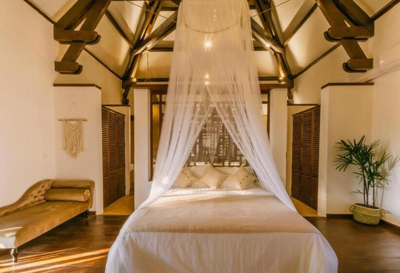 Стандартный Номер Кровать Кинг, La Bōhème Luxury Suites