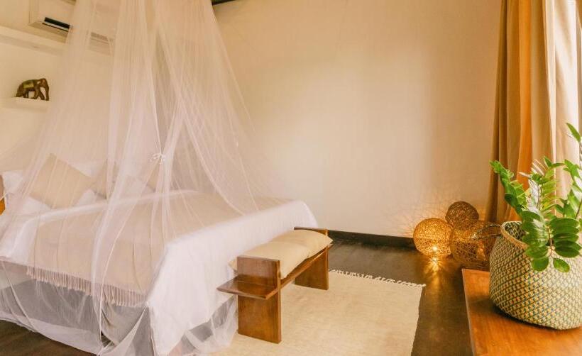 Стандартный Номер Кровать Кинг, La Bōhème Luxury Suites
