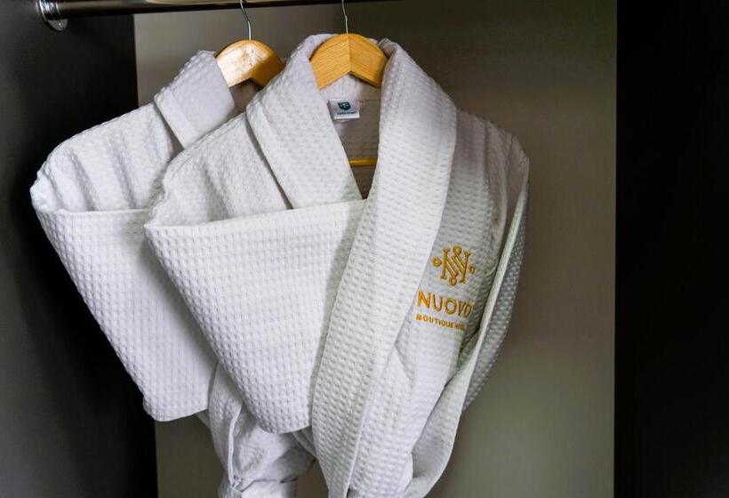 سوئیت با تخت بزرگ, Nuovo Boutique