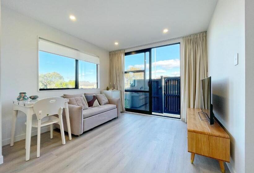 Люкс Повышенной Комфортности, Great Value 1b1b Studio In Sandringham   Private Entrance, Close To City, Heat Pump, Netfilx