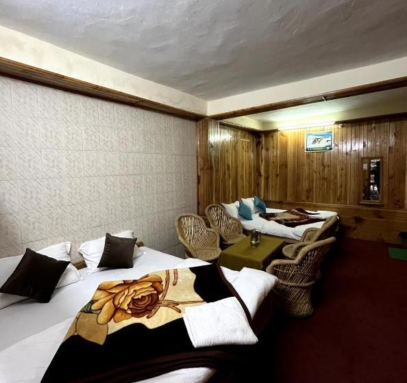 패밀리 룸, Sojhaholidayinn