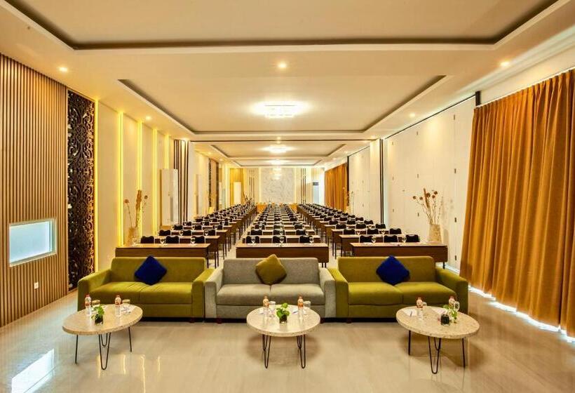 Номер Superior Кровать Кинг, Amani Suite And Apartment Zn41