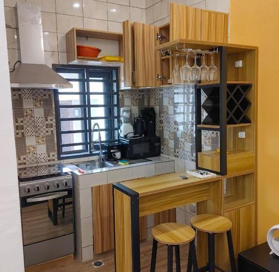 استودیو استاندارد با تراس, Les 9 Plurielles   Studio 4