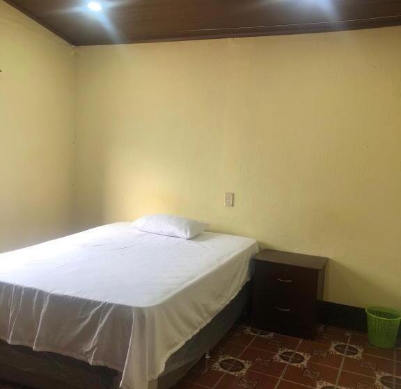 اتاق استاندارد, Hostal Sanjuanerita