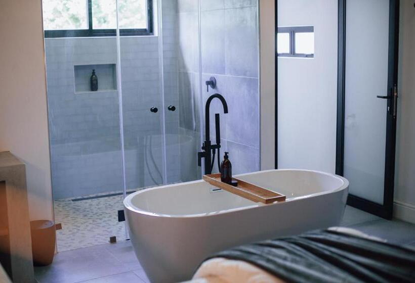 Дом 4 Спальни, Hygge House