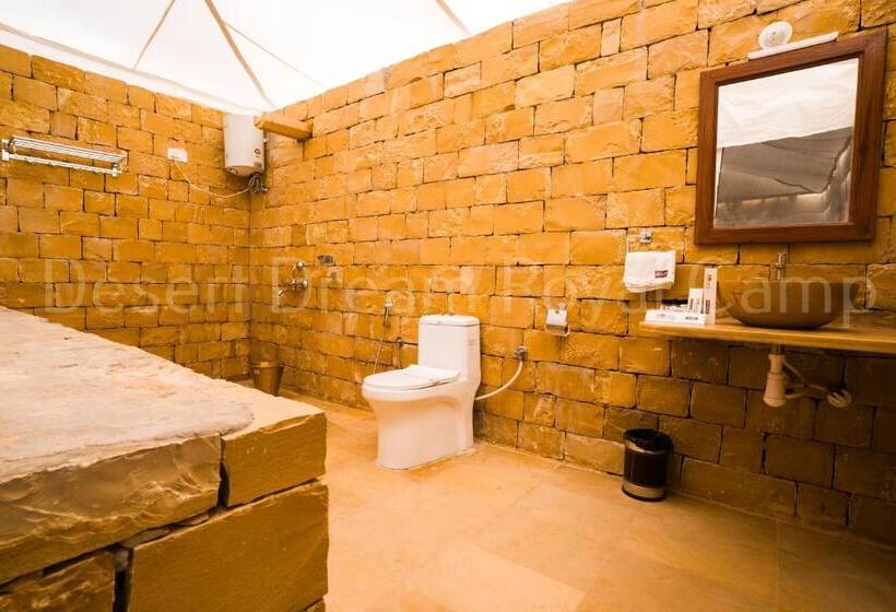 Номер Deluxe Кровать Кинг, Desert Dream Royal Camp With Pool