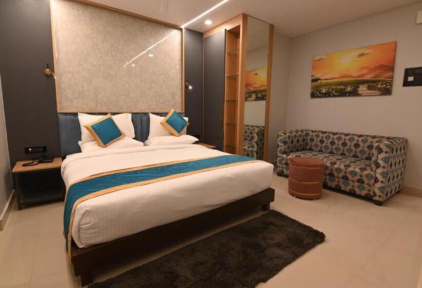 Полулюкс, Kp Hotels