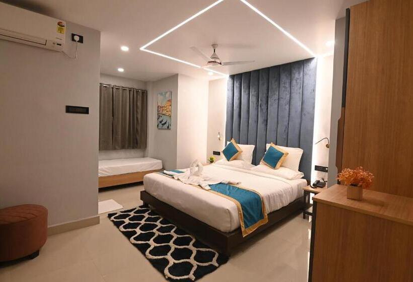 Полулюкс, Kp Hotels