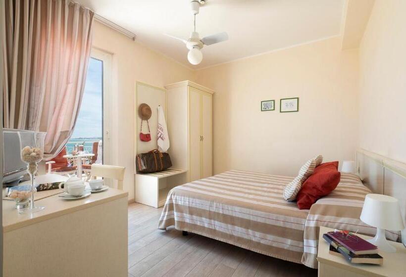 اتاق استاندارد با وان آب گرم, Villa Sirena Numana
