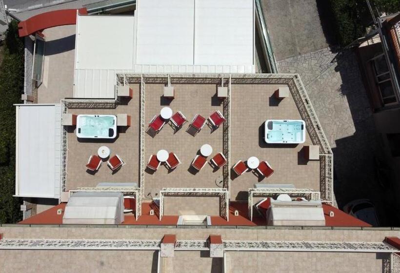اتاق استاندارد با بالکن و چشم‌انداز دریا, Villa Sirena Numana