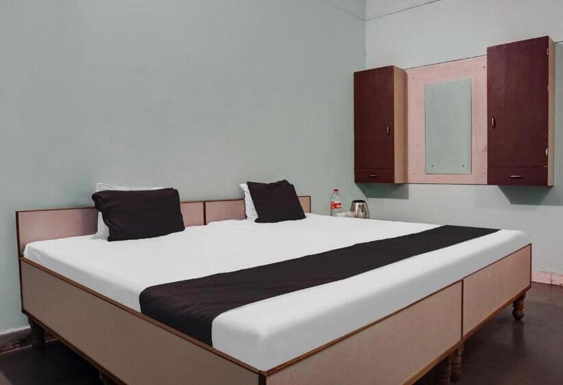 Трехместный Номер Классика, Oyo Sangameshwar Hotel & Lodging