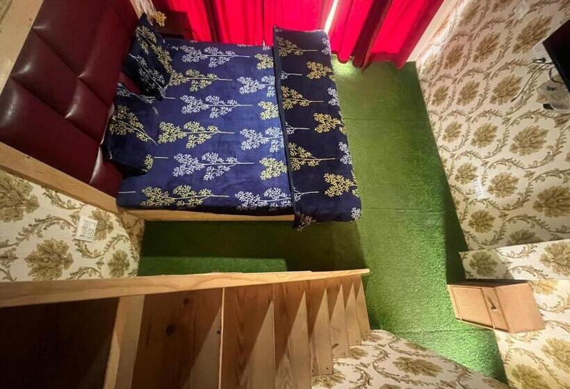 Семейный Номер, Dak Bangla Cottages