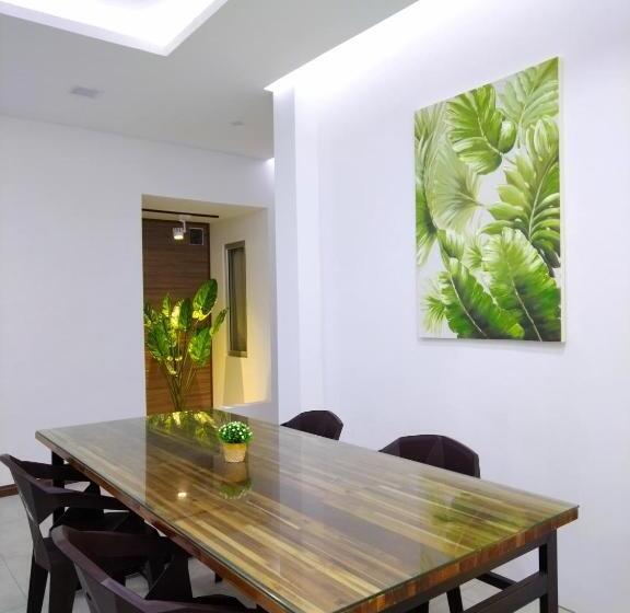 اتاق راحتی سه تخته, Greenery Rooms