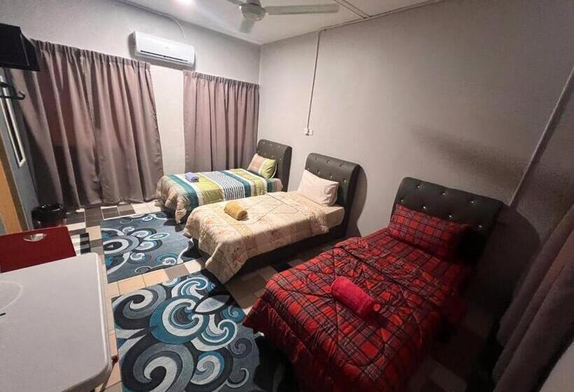 Номер Стандарт Трехместный, Putra Sentosa Retreat Camp, Sematan