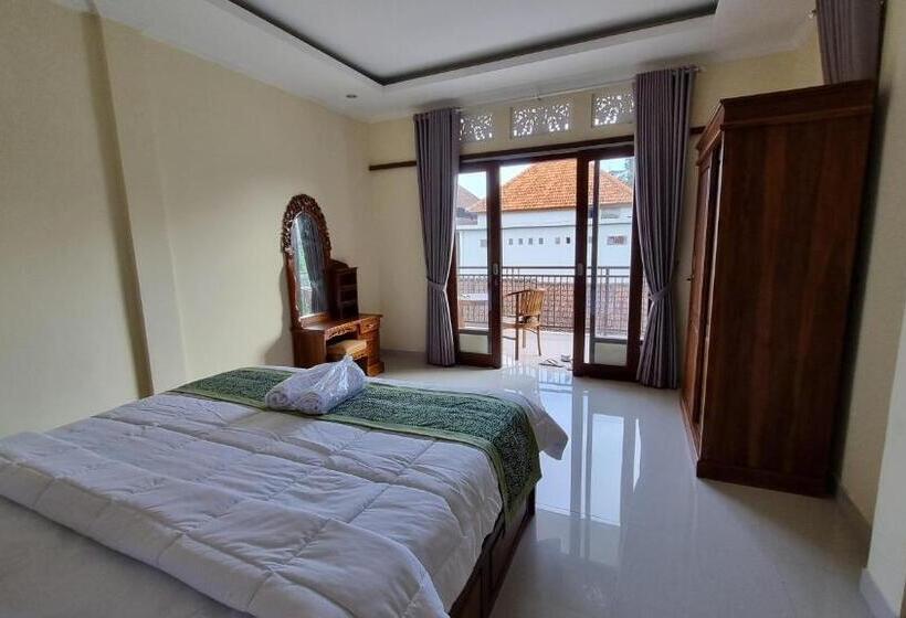 Номер Стандарт с Балконом, Karmila House