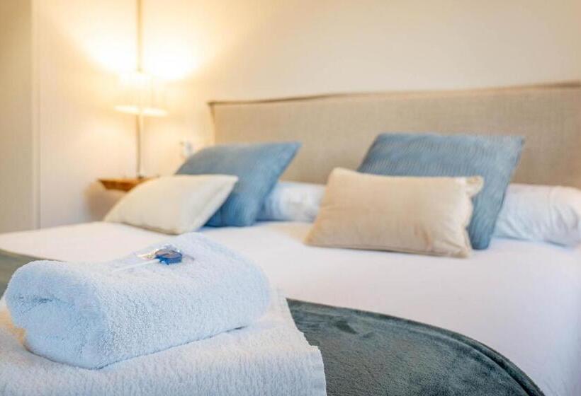 디럭스 룸, Bista Eder Hotel & Lodge