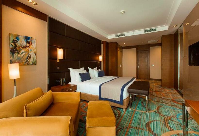 جناح إدارى, Movenpick Winter Park Baku