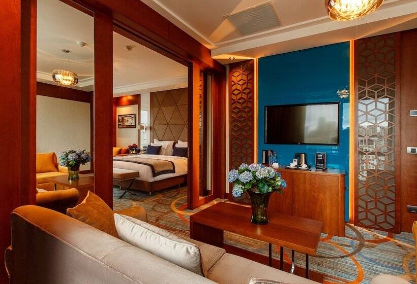 جناح جونيور, Movenpick Winter Park Baku