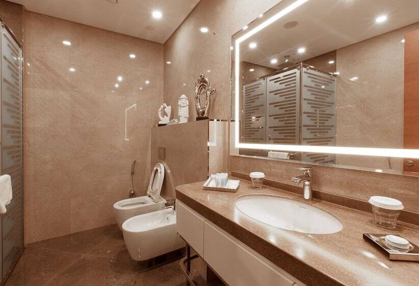 سوییت جونیور, Movenpick Winter Park Baku