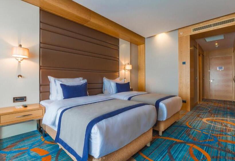 اتاق لوکس خانوادگی, Movenpick Winter Park Baku