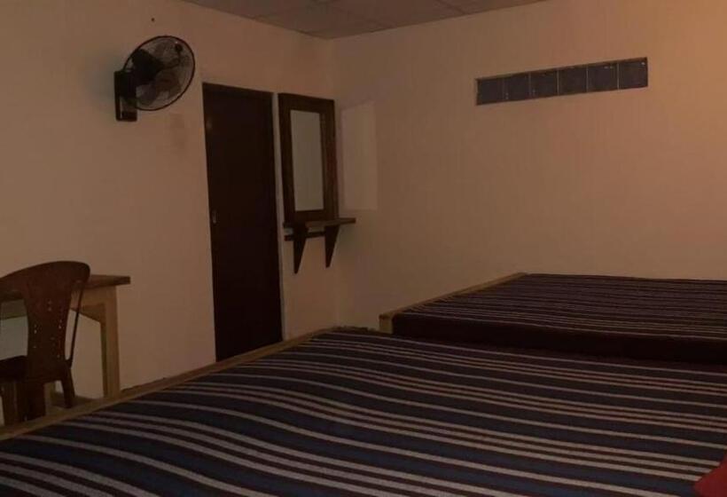 اتاق استاندارد سه نفره, Anuhas Family Resort & Water House