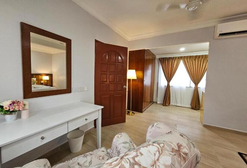 Люкс Кровать Кинг, Cottage Inn Gerik