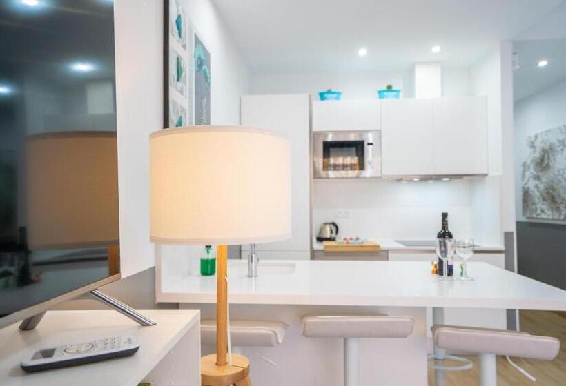 Апартаменты 2 Спальни, Orlando 85 Complex   Costa Adeje