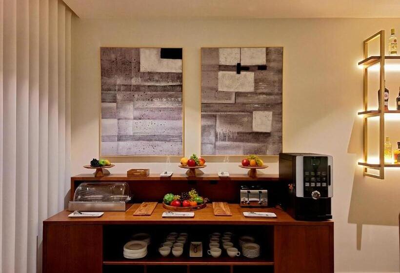 Четырехместный Номер Стандарт, 3m Hostel & Suites