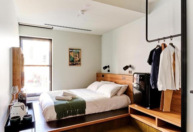 스탠다드 스튜디오, Central Club Hotel   North Melbourne