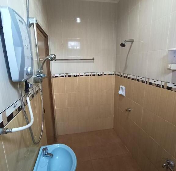 اتاق لوکس سه تخته, Oyo 90868 Oba