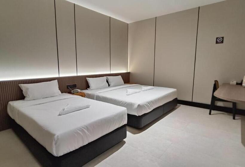 スタンダードトリプルルーム, Urban Inn, Serai Wangi