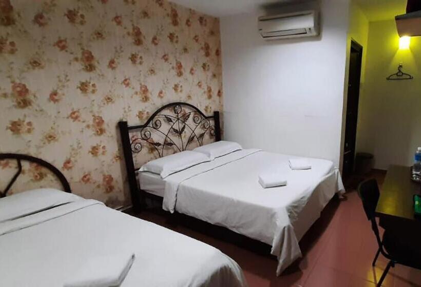 Номер Стандарт Трехместный, Ikhwan Inn Tanjong Malim