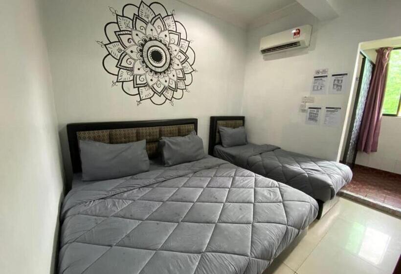 Семейный Номер, Mj Inn