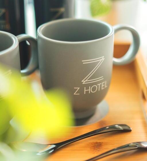 Family Suite, Z