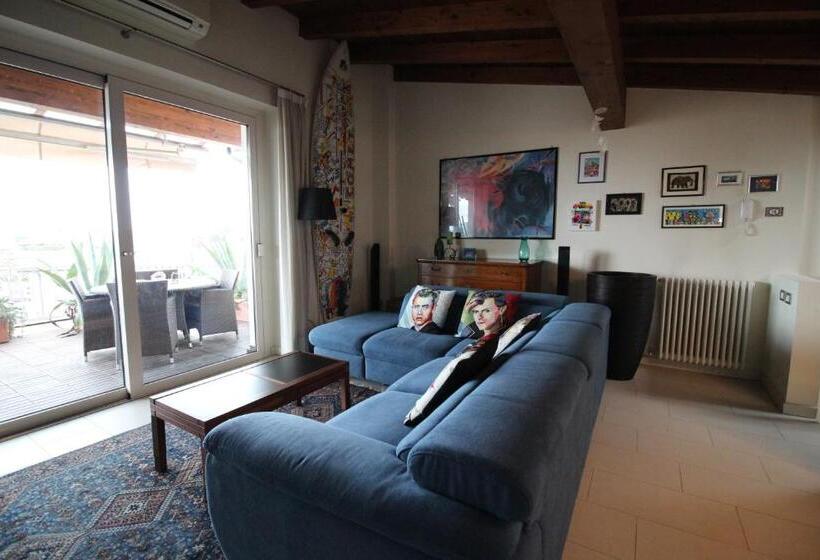 1 Bedroom Apartment Lake View, Villa Paola