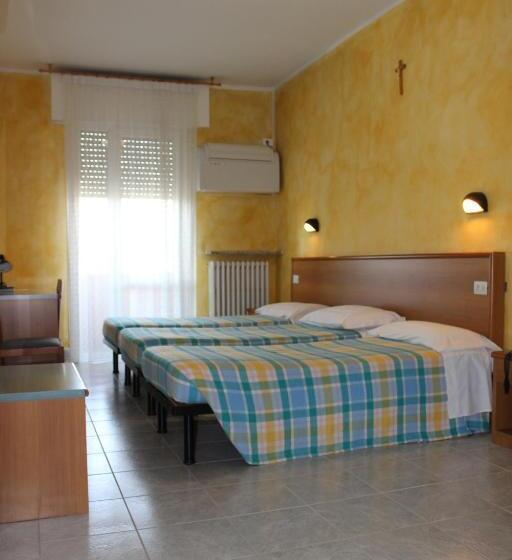 Номер Стандарт, Albergo Napoleone