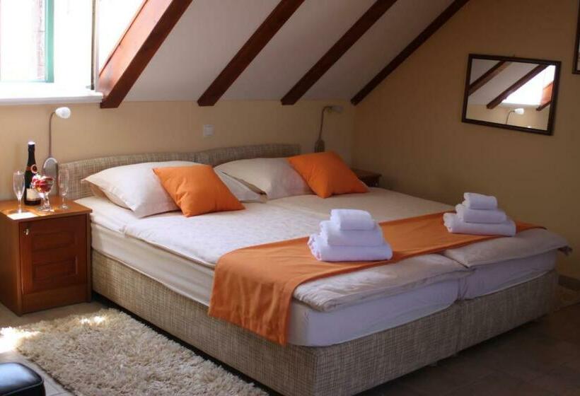 Номер Superior Вид на Город, Rooms Toni Palace