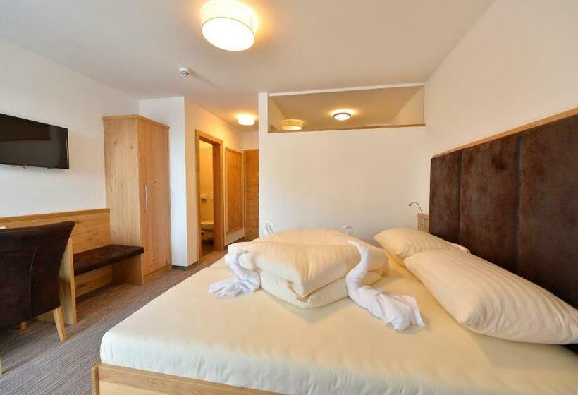 Номер Комфорт, Almhotel Kärnten
