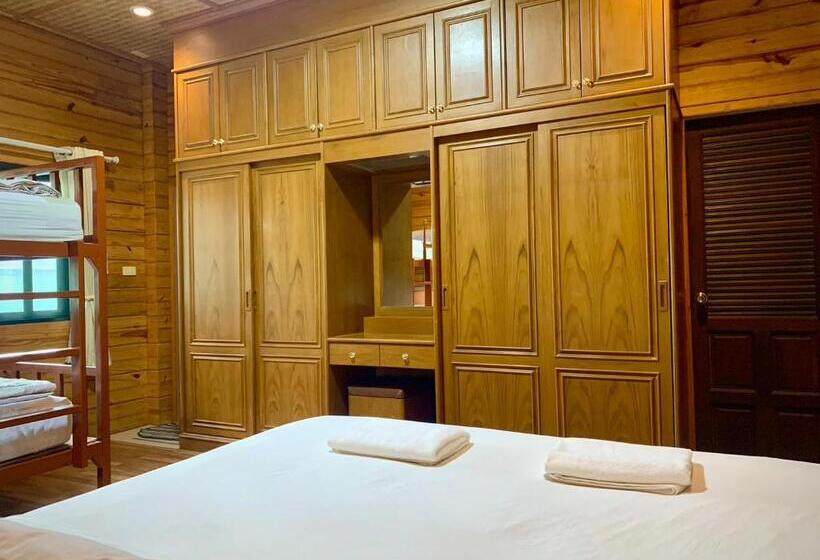 Семейное Бунгало, Baan Soontree Resort