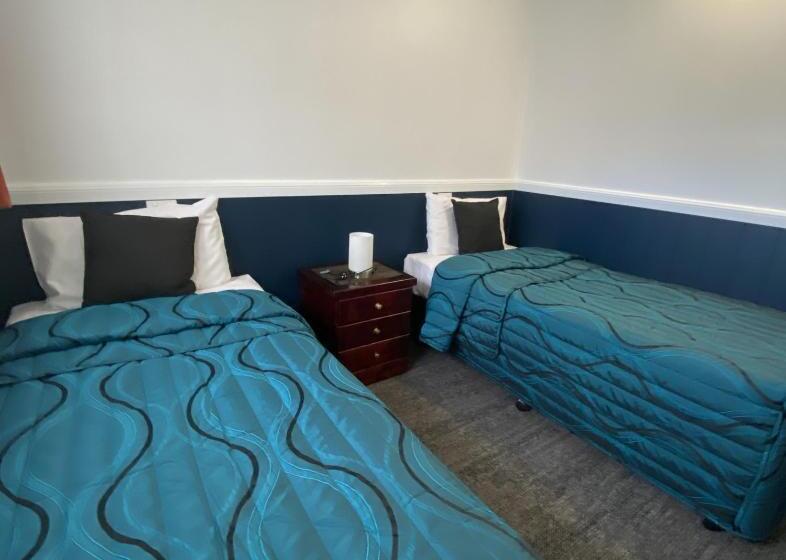 Люкс Семейный 2 Спальни, Centre Point Midcity Motor Inn