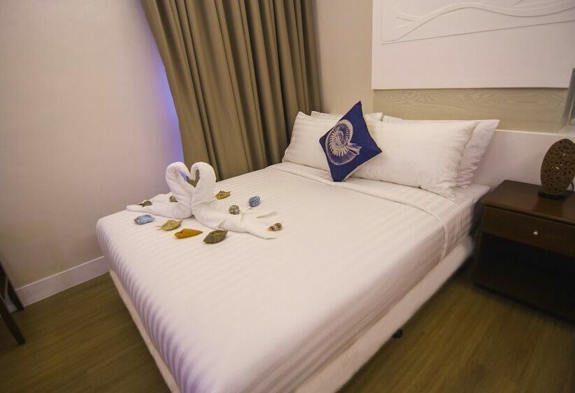 Полулюкс, The Reef Hotel And Residences