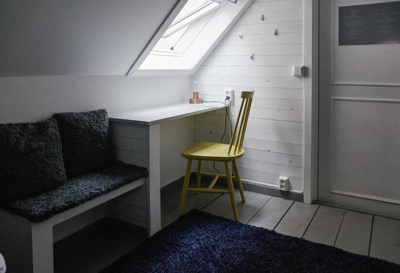 غرفة قياسية ثلاثية, Visby Logi & Vandrarhem