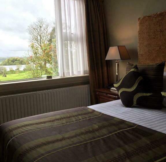 חדר סטנדרט נוף לאגם, St Kyrans Guest House