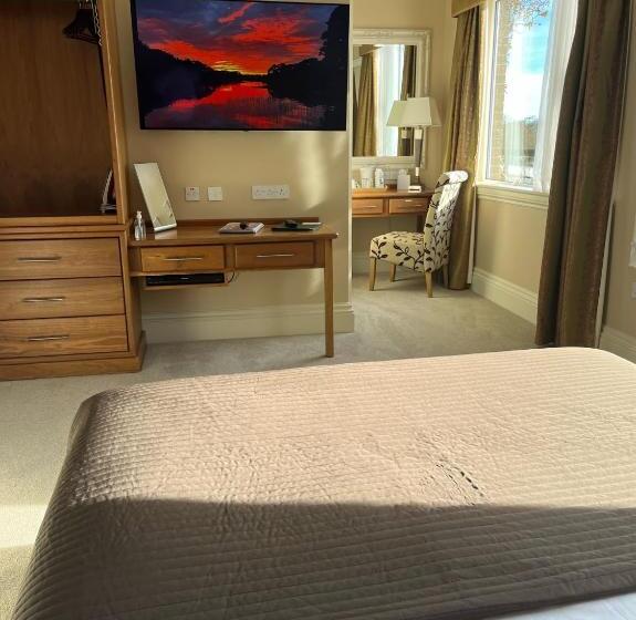 חדר סטנדרט נוף לאגם, St Kyrans Guest House