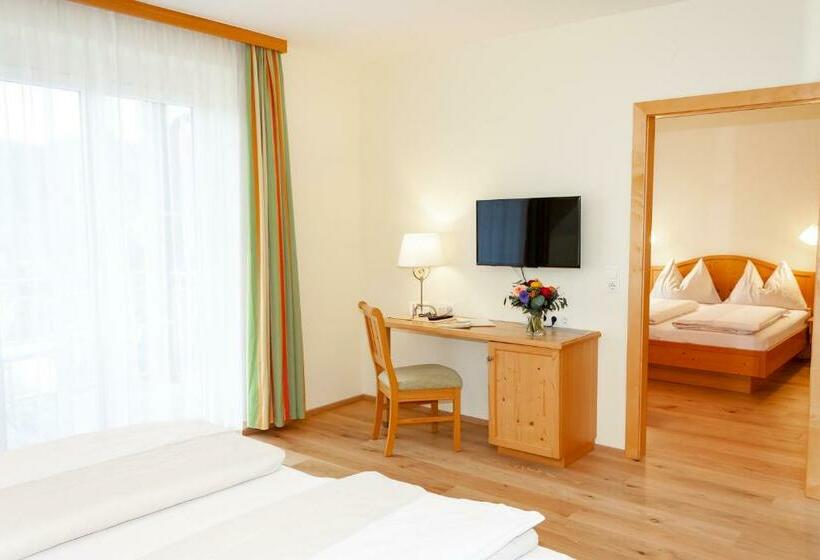 Cameră cvadruplă standard cu balcon, Tscheppe Lang Gasthof