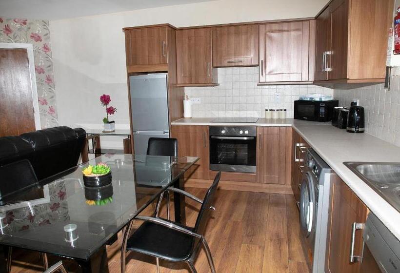 ３ベッドルームアパートメント, Arch House B&b & Apartments
